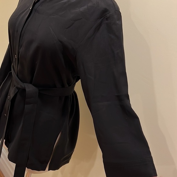 ⭐️NEW Natori Sanded Twill Tunic Top Shirt Black Medium - Picture 7 of 12